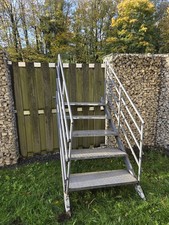 Stahltreppe Gegenläufige Haupttreppe 3,2 m Außentreppe Hauseingang Podest Treppe