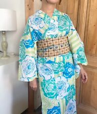 Sommerlicher Kimono Yukata aus Baumwolle Japanischer mit Fantasy Blumenmotiv