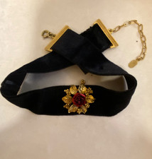 altes Halsband Kropfband