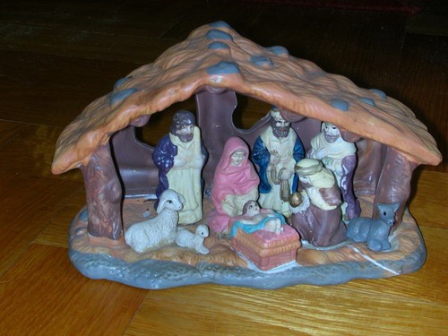 Alt krippe mit figuren aus - alt,