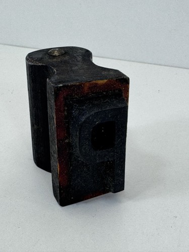 Antiker holzstempel buchstabe - antiker,