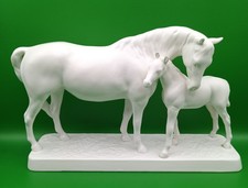 2 Porzellanpferdefiguren von