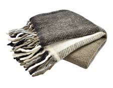 Flauschige Mohairdecke grau