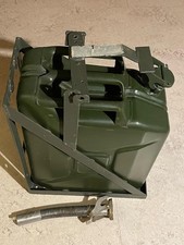 Benzinkanister Dieselkanister BW 20 Liter mit Ausgieser und Halterung