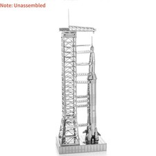 1:770 Metal High Quality USA Apollo 11 Saturn V w/ Gantry Unassembled Model