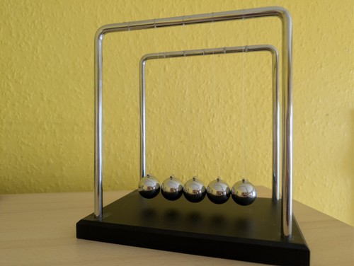 Newton cradle metall physik - cradle,