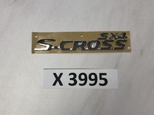 SUZUKI SX4 S-CROSS LOGO EMBLEM HECKKLAPPE NEU ORIGINAL 77831-61M00