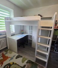 Hochbett 90x200cm mit Schreibtisch, Treppe, Kleiderschrank !