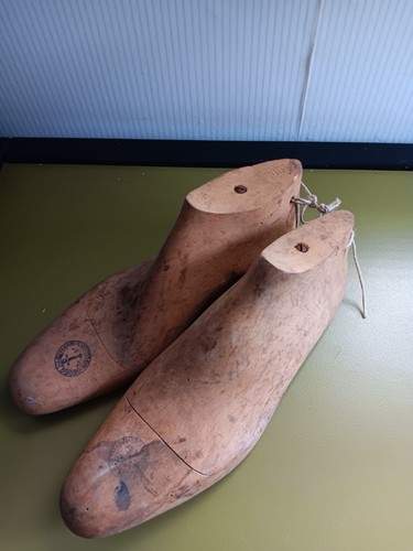 Paar alte schuhleisten - 1,