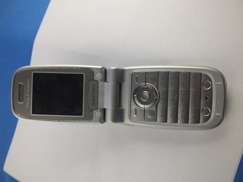 Sony ericsson z520i sandy gray - sony,