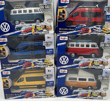 Maisto Weekenders Die-Cast Van