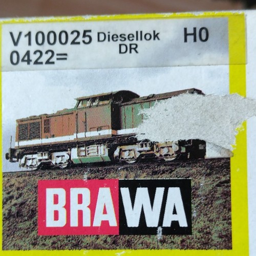 Brawa diesellok v 100 - h0,