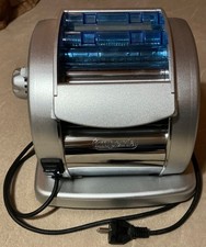 Elektrische Nudelmaschine