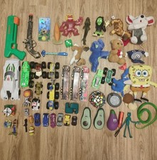Großes Konvolut Spielzeug–Autos, Plüschtiere, Actionfiguren, Mehr – Top Zustand