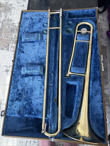 Yamaha ysl 352 - case, in