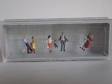 Preiser Gehend Paare Kind