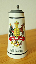 Bierkrug mit Zinndeckel "Feld=Postamt"