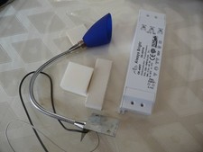 PILKINGTON FLABEG Bad Spiegel-Leuchte Edelstahlstab Blau Matt Glas NEU&OVP