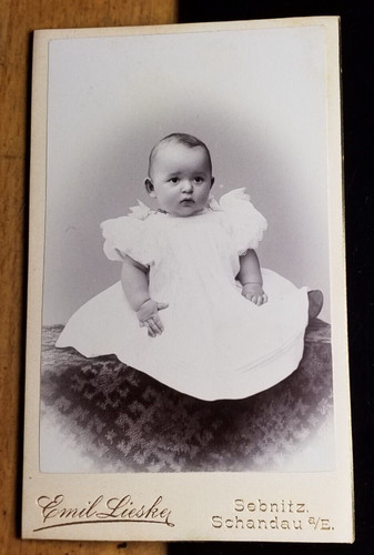 Sitting small child baby - small, baby/cdv