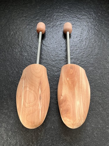 Schuhspanner aus zedernholz - schuhspanner,
