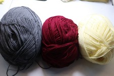 ca. 1,5kg Wollpaket verschiedene Materialien Wollreste siehe Bild Top Zustand