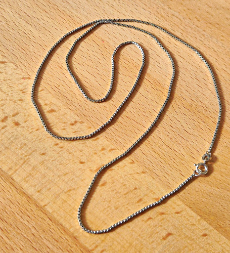 Weissgoldkette in 60 cm - ,