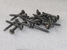 20 Halbrundkopfschrauben mit Schlitz 3 x 20 mm geschmiedet