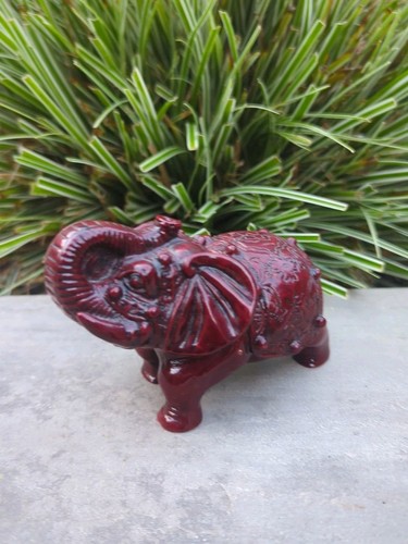 Viel glück elefant rot holz - elefant,