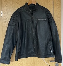 Neue Jacke im Bikerstil