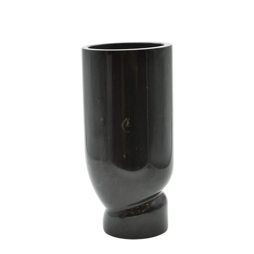 Marmorvase mit verdrehtem - -,
