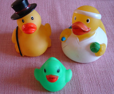 KONVOLUT BADEENTE Bade Ente Wasser Spielzeug  SCHORNSTEINFÄGER/TENNISSPIELER