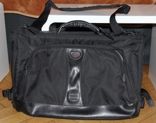 Tumi Kleidersack Anzugtasche Reisetasche schwarz gefaltet ausklappbar Handgepäck