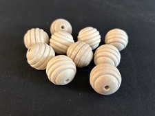 50 Holzkugeln Buche natur Ø 25 mm mit Bohrung und geriffelt 0,30 €/Stk.