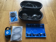 Form Goggles und Polar OH1 inkl. Ersatzdichtungen und Band plus Polar OVP