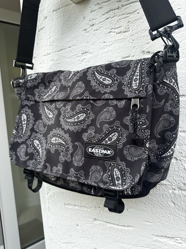 Eastpak delegate messenger - eastpak,