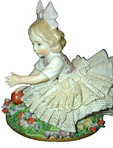 Spitzenporzellanfigur