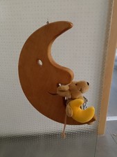 Holzmond mit schlafender Stoffmaus. Deko. Kinderzimmer