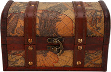 Holztruhe mit Deckel