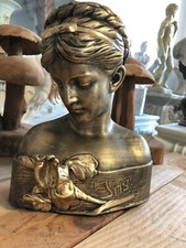 Schöne Dame Büste Frau Figur