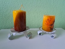 2 alte Kerzenständer aus Metall weiß Henkel Vintage mit Kerzen