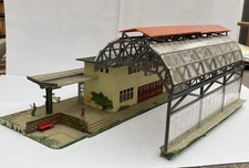 Faller H0 Bahnhof Schönblick B-103 mit Überdachung