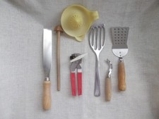 Konvolut DDR Haushaltshelfer / Haushaltsgegenstände