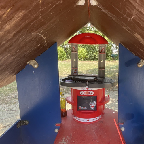 Roter sammler warenautomat - sammler-warenautomat, im