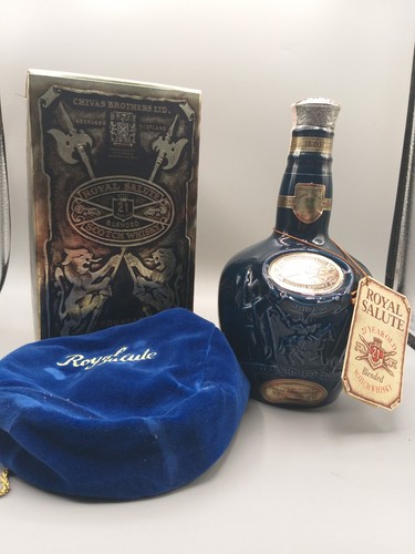 Chivas years royal salute - royal,