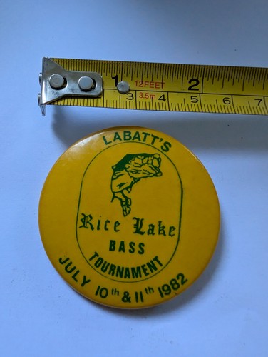 Vintage pin pinback button - pin,