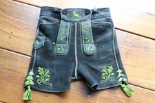 Sehr schöne echte alte kurze Hirschlederhose mit Trägern, eine Kindergröße 152 !