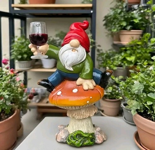 Sauf gartenzwerg auf - sauf🍷gartenzwerg, pilz