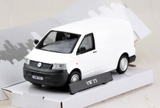VW T5 Lieferwagen 2010 weiß