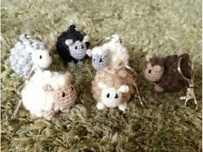 Schaf gehäkelt als Schlüsselanhänger oder Taschenbaumler, Handarbeit