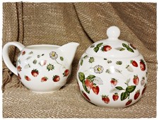 Zuckerdose und Milchkännchen Erdbeeren Porzellan Royal Horticultural Society ?